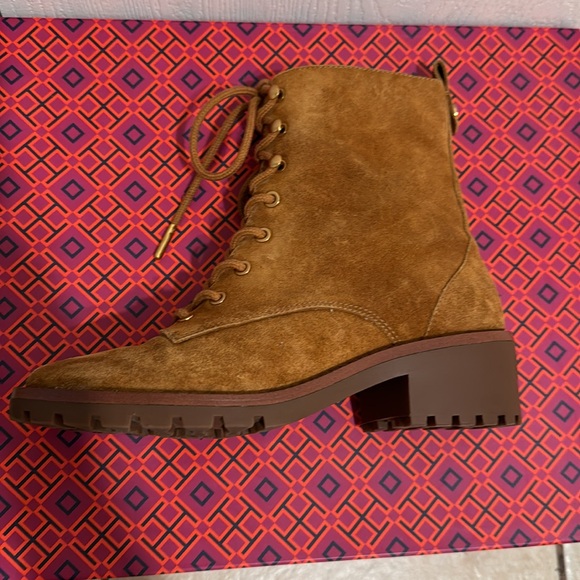 Boots - Picture 2 of 8